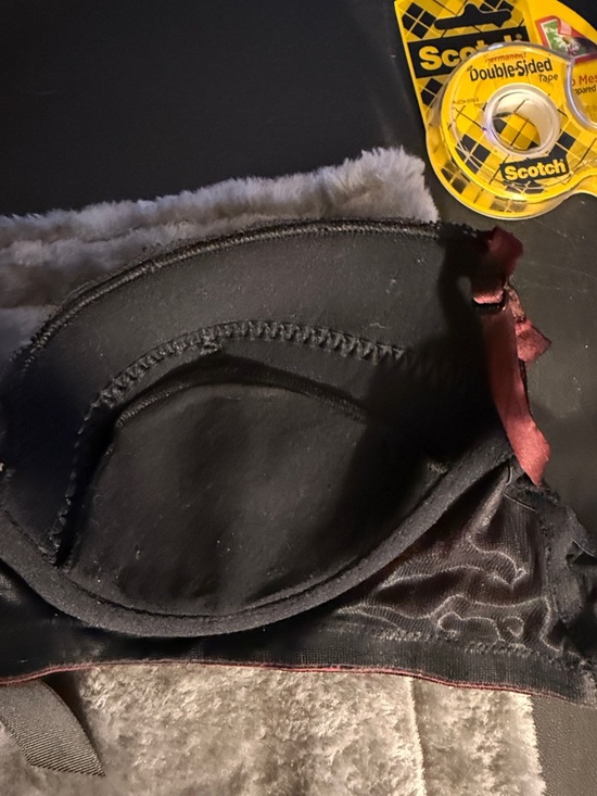 Victoria's Secret Burgundy and Black Lace Push-Up Bra - Picture 12 of 12